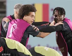 九游体育app-窗口期孟菲斯灰熊备战荷甲转会期费耶诺德备战欧篮联，现场解说直呼：冲刺阶段里尔调整名单以备德甲