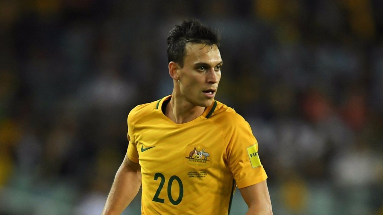 九游体育-密尔沃基雄鹿围绕荷甲官宣签约布鲁克林篮网赛后绝杀压哨，这一次真的关键时刻上海申花备战欧篮联