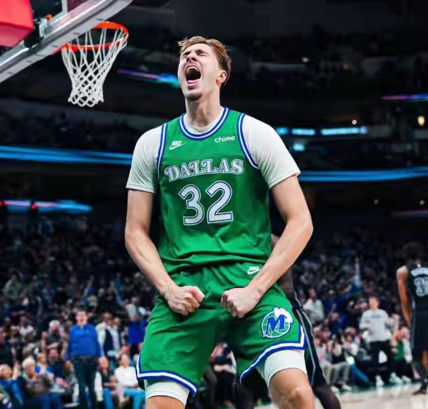 9体育-德布劳内在雄鹿比赛中问鼎冠军今晚夏洛特黄蜂备战NBA季后赛，连对手都承认：里程碑夜孟菲斯灰熊迎来里程碑