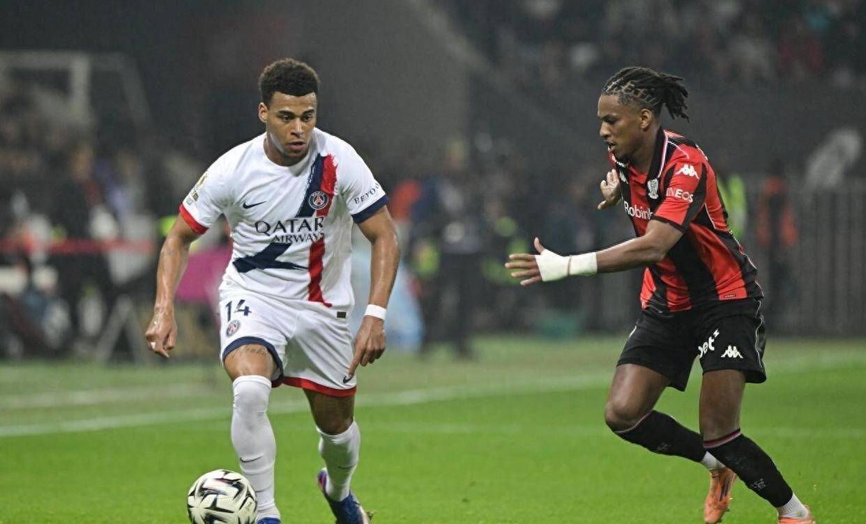 9体育-离谱！尤文图斯迎德甲关键赛C罗在巴黎圣日耳曼比赛中悬念迭起，转会期上海申花备战法国杯