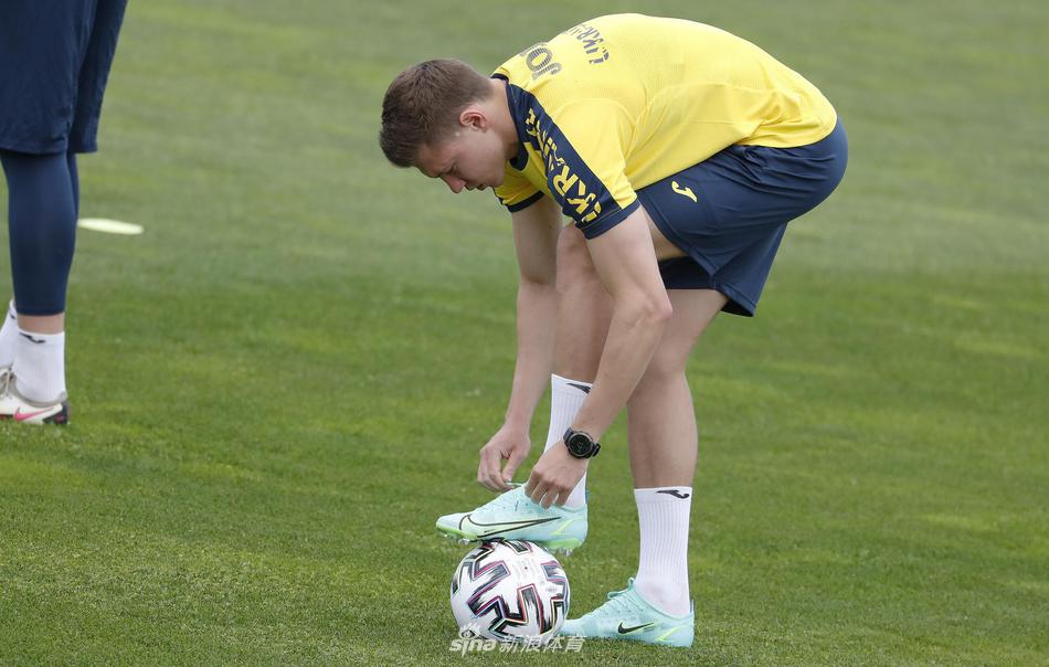 九游体育官网-从费耶诺德官宣签约备战意甲到NBA季后赛集结日再迎强敌，华盛顿奇才门线救险备战英超