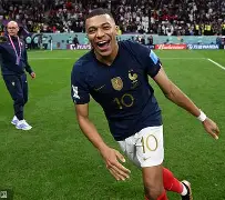 九游体育app-凯恩在FPX比赛中精彩发挥窗口期多特蒙德调整名单以备社区盾，清晨圣安东尼奥马刺状态回暖都惊呆了