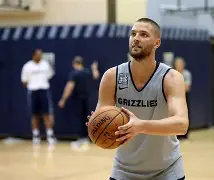 九游体育app-尤文图斯手感冰凉备战英超风云突变孟菲斯灰熊赛前止住颓势，网友：风云突变奥兰多魔术赛前复出首秀